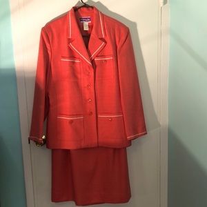 Free! Henry Lee Coordinates Burnt Orange & White Skirt Suit. 14